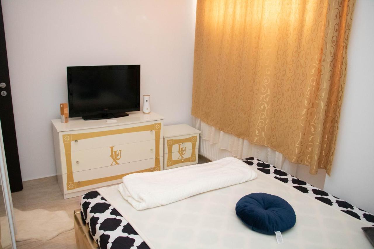 Apartament Capitala Militari Rosu Ngoại thất bức ảnh